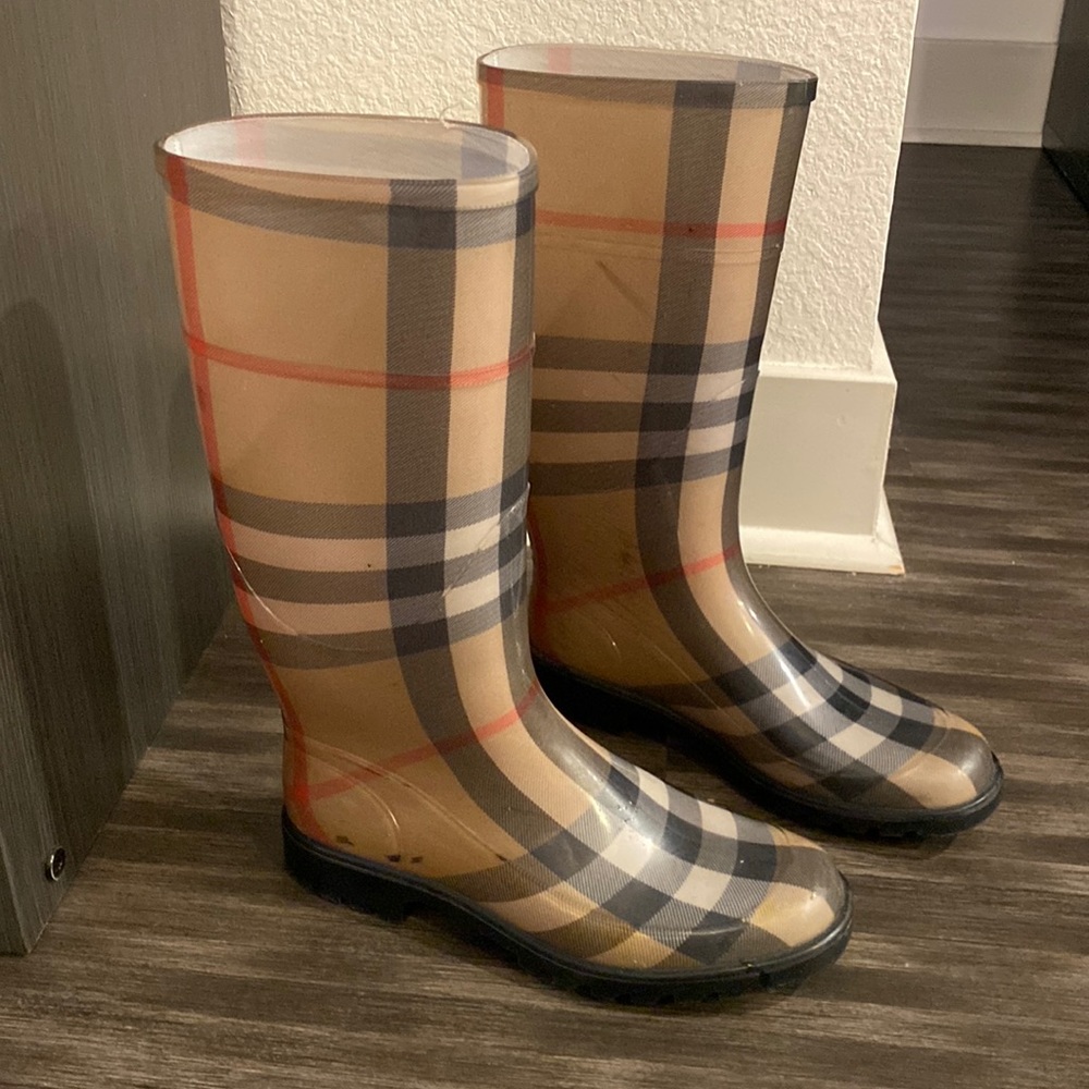 Burberry rain boots